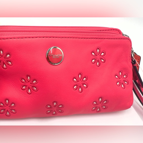 Coach POPPY Flower Eyelet Wrislet Wallet Vintage Pink Orange NWT - Picture 9 of 15